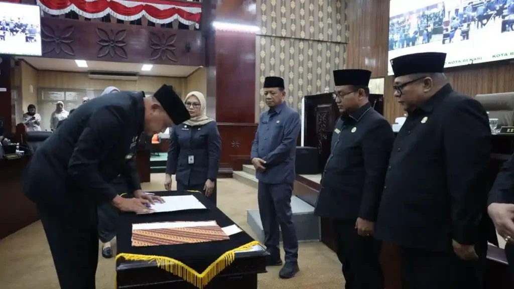 Tri-Adhianto12